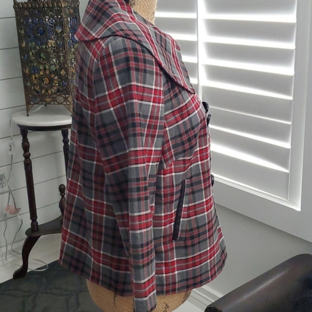 Kim Rogers Plaid Blazer - Picture 4 of 9